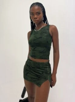 Matilde Set Green -Polly Clothing Shop 0 modelinfo Cynthia us4 a6bd0bcf 5fb1 451e 8713 e64bd8251174