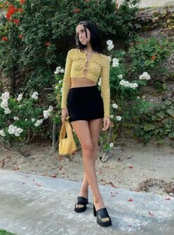 Princess Polly Selby Mini Skirt Black 14 Princess Polly Selby Mini Skirt Black -Polly Clothing Shop 000 modelinfo linabugz us0