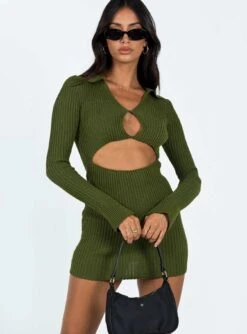 Polly Clothing Shop -Polly Clothing Shop 1 modelinfo Amelia us2 c8dcd539 198d 42e0 b3fa a0e85702b851