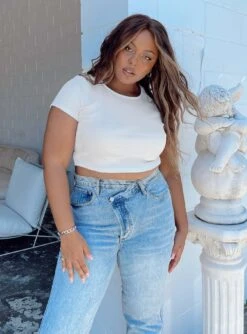 Classic Crop Tee White Curve