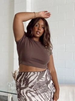 Classic Crop Tee Brown Curve