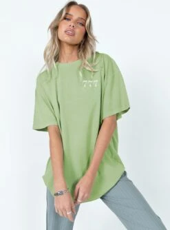 Organic 777 Luck Oversize Tee Green -Polly Clothing Shop 1 modelinfo elly us2 6466a6e7 02a5 4ff6 9896 c234d41a7d36