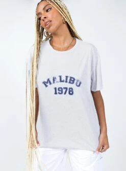 Princess Polly Mailbu Oversized Tee Grey Marle -Polly Clothing Shop 1 modelinfo lola us4 695b3afb b417 4ce2 b7e9 5028ca140dcb
