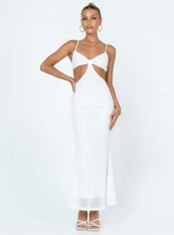 Princess Polly Shanni Maxi Dress White -Polly Clothing Shop 2 modelinfo Alexis us2 c6a38100 faf0 4dfc b2ce 9fa47ac443f2