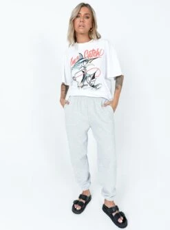 I'm A Catch Oversized Tee White -Polly Clothing Shop 2 modelinfo cathlin us2 9e9ed2a9 647d 4f95 9c45 5e8dc5c87ccd