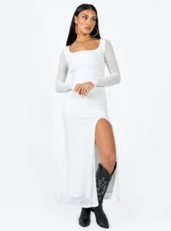 Princess Polly Henrietta Maxi Dress White -Polly Clothing Shop 2 modelinfo christy us2 94f30b4e 08ff 4f0b 811d 54c8e0a7b6b7