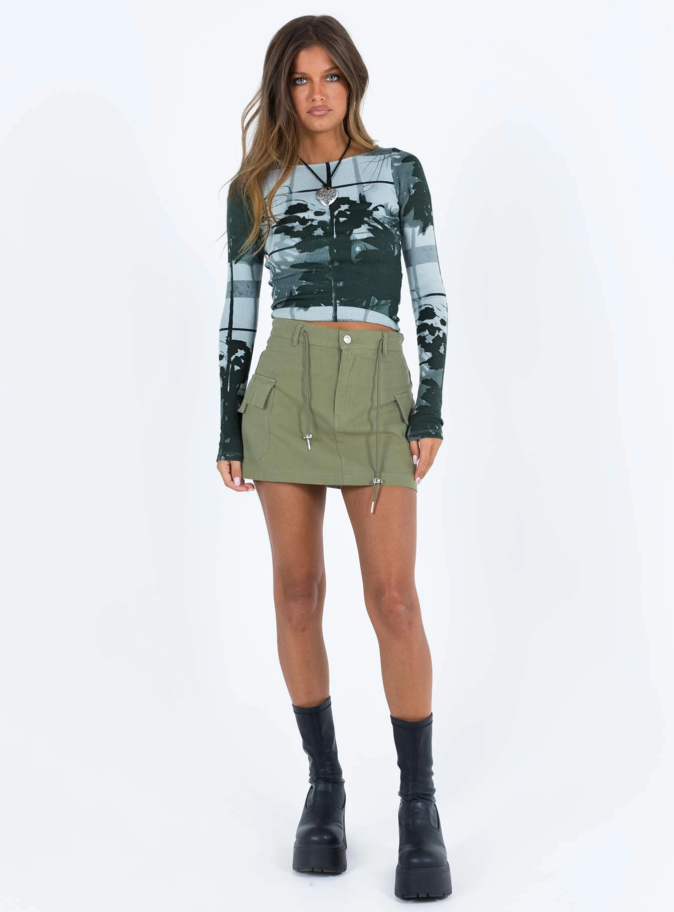 Princess Polly Torres Cargo Mini Skirt Khaki 5 Princess Polly Torres Cargo Mini Skirt Khaki - Image 3