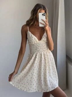 Princess Polly Roza Mini Dress Beige -Polly Clothing Shop 2 modelinfo fiona us0 76168394 7f47 493c 93ef 345fab51c89c