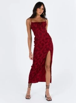 Princess Polly Noda Maxi Dress Burgundy 9 Princess Polly Noda Maxi Dress Burgundy -Polly Clothing Shop 2 modelinfo josie us2 74673b8d 0fba 4b75 b915 7d0c6550e020