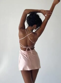 Celena Mini Dress Pink -Polly Clothing Shop 2 modelinfo kiele us4 21f86303 181f 4a42 b997 e5f3b2f0a6ff