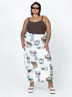 Lindsey Bodysuit Brown Curve -Polly Clothing Shop 2 modelinfo lovisa us18 3ab860e0 99a1 4eb1 a0bc 0ad88b885ccc