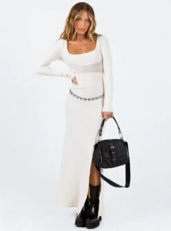 Barallen Long Sleeve Maxi Beige -Polly Clothing Shop 2 modelinfo saskia us2 c27f522d ef92 4919 ba54 0396fc1c896f