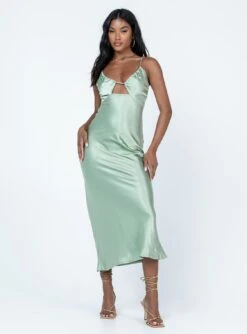 Danica Maxi Dress Green -Polly Clothing Shop 2 modelinfo yarelis us2 a02fc008 249d 41e3 b1da 1b6ab7e96e78