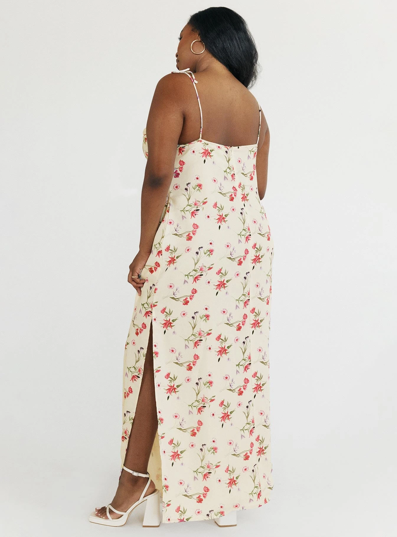 Arness Maxi Dress Yellow Floral Curve 4 Arness Maxi Dress Yellow Floral Curve - Image 3