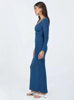 Princess Polly Zelie Maxi Dress Blue -Polly Clothing Shop 3 modelinfo Casey us2 201c8d2a 9331 4569 b687 69bb2ae263c7