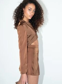 Princess Polly Cara Set Brown -Polly Clothing Shop 3 modelinfo Christen US2 4b8b617f 7534 4bf5 89d3 32248f789310