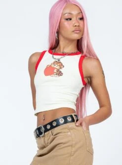 Princess Polly Baby Tiger Love Tank Cream -Polly Clothing Shop 3 modelinfo Jayechelle us4 ed631c3f 1095 48cf 8ebc a7cdf7291425