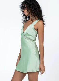 Princess Polly Briannar Mini Dress Sage -Polly Clothing Shop 3 modelinfo ariel us2 5b2b1ca1 9049 4af6 9a3f 08f54c3f4017