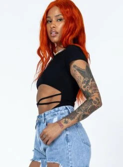 Princess Polly Nicola Bodysuit Black 10 Princess Polly Nicola Bodysuit Black -Polly Clothing Shop 3 modelinfo chlo us4 3b719305 95a0 4c6f 9385 3f12fb9535c3