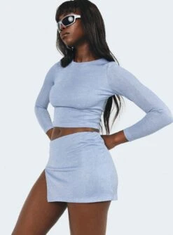 Princess Polly Bold Move Mini Skirt Blue Glitter -Polly Clothing Shop 3 modelinfo cynthia us4 f79ea301 a4ac 4c6e 9f8d 22a138f50837