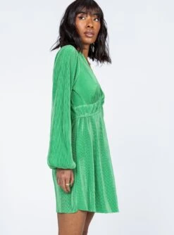 Princess Polly Milan Long Sleeve Mini Dress Green -Polly Clothing Shop 3 modelinfo feturi us2 23bcef8c 6bca 4e5b ba61 de125193c516