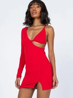 Princess Polly Xavier Mini Dress Red -Polly Clothing Shop 3 modelinfo feturi us2 ae22f3df 4eee 4b35 a40c 3be2201ded89