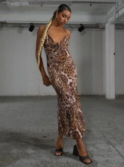 JGR & STN Martine Maxi Dress Black / Brown -Polly Clothing Shop 3 modelinfo lola us4 67426345 76d6 4a20 81d6 c69a15fcd3b6
