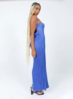 Princess Polly Lenney Maxi Dress Blue -Polly Clothing Shop 3 modelinfo lola us4 bf01ae18 540d 4cbd 8791 818b38e0466f