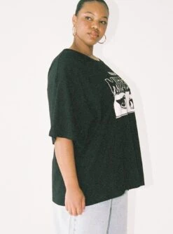 House Of Mystery Oversized Tee Black Curve -Polly Clothing Shop 3 modelinfo zarria us14 92d73e78 4d22 4d2a bec2 7c58a04601c2