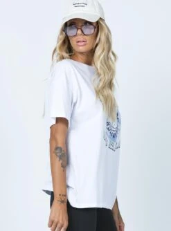 Princess Polly Quarterback Tee White -Polly Clothing Shop 3 a3d5e75e 6939 48d4 910d c796bdb856b8