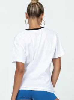 Comic Book Ringer Tee White -Polly Clothing Shop 4 modelinfo Alexis us2 567ac6cf 3096 497d adbc 5f36f2dd7589