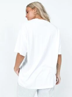 I'm A Catch Oversized Tee White -Polly Clothing Shop 4 modelinfo cathlin us2 51d7af3c cb2c 4e39 9754 49f112952519