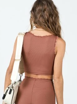 Princess Polly Kesor Top Brown -Polly Clothing Shop 4 modelinfo elise us2 00f205ad 119a 46dd b7b9 a74deb5aba31