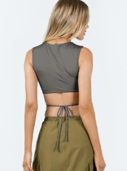 Princess Polly Uzo Top Grey -Polly Clothing Shop 4 modelinfo elly us2 88f24797 483c 4c60 b985 a11df6f192bc