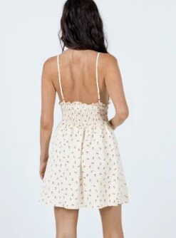 Princess Polly Roza Mini Dress Beige -Polly Clothing Shop 4 modelinfo izy US2 7577f5d2 b77f 4922 a4fd 2fae233f2e94