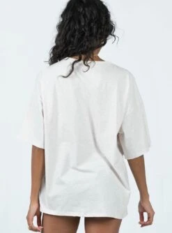 Princess Polly Cosmic Puff Tee Grey / Green 12 Princess Polly Cosmic Puff Tee Grey / Green -Polly Clothing Shop 4 modelinfo kristen us2 481dad41 8fa2 4450 be78 90b0557346be