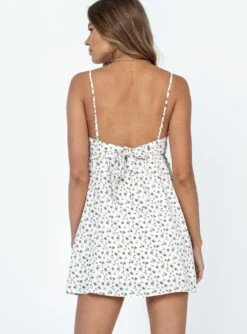 Princess Polly Koko Mini Dress White Floral -Polly Clothing Shop 4 modelinfo margaret us2 7e9347dc 6251 4447 8565 bdfbe5d9e046