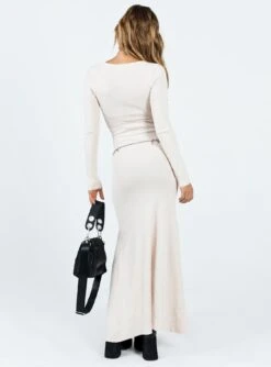 Barallen Long Sleeve Maxi Beige -Polly Clothing Shop 4 modelinfo saskia us2 aac2f51e 8931 4e68 a744 5fc6f5707bb6