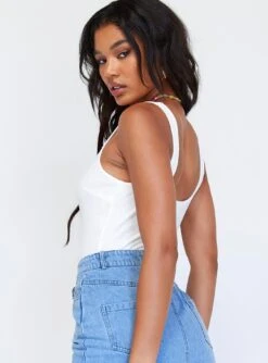 Princess Polly Landen Bodysuit White -Polly Clothing Shop 4 118602f4 bbb5 4499 91f1 b93b3ddf75a7