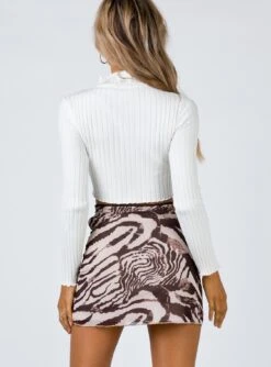 Princess Polly Vincent Mini Skirt Beige Print -Polly Clothing Shop 4 613d53cb a9ed 4358 802e b1d0948aa5ab