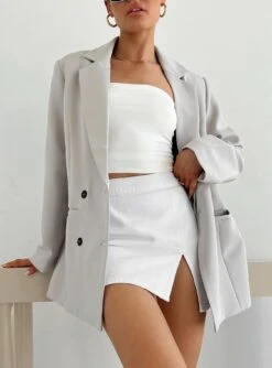 Princess Polly The Lola Mini Skirt White -Polly Clothing Shop 5 modelinfo Millie us4 0e6ae462 240a 4619 9f94 bff0abd21a2e