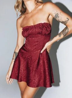 Princess Polly Lenette Mini Dress Burgundy 13 Princess Polly Lenette Mini Dress Burgundy -Polly Clothing Shop 5 modelinfo cathlin us2 0311de8d 34fa 46d3 bb2a b9a68af93875