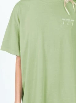Organic 777 Luck Oversize Tee Green -Polly Clothing Shop 5 modelinfo elly us2 fd3944ea 1e26 4e52 9175 bfd95f92dcb8