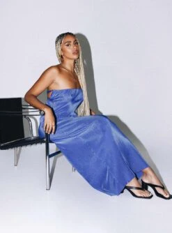 Princess Polly Lenney Maxi Dress Blue -Polly Clothing Shop 5 modelinfo lola us4 54d00aed 3db8 453d b9a9 5039a2a68718