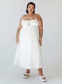 Princess Polly Empress Of Love Maxi Dress White Curve 13 Princess Polly Empress Of Love Maxi Dress White Curve -Polly Clothing Shop 5 modelinfo lovisa us18
