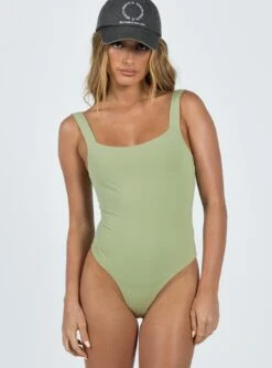Cressbrook Square Neck Bodysuit Sage -Polly Clothing Shop 5 modelinfo saskia us2 b312ab9e 1dca 4f70 a9d2 751d26449a52